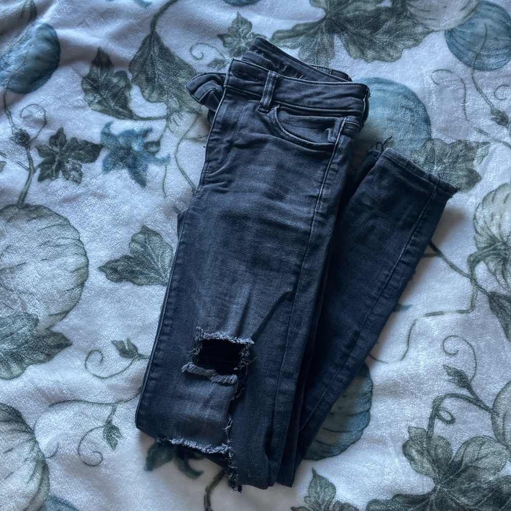American Eagle Black ripped jeans